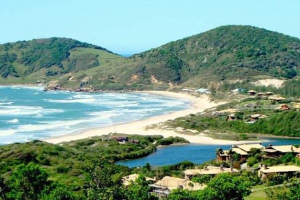 Praia do Rosa: conheça o verdadeiro pedacinho do céu na terra