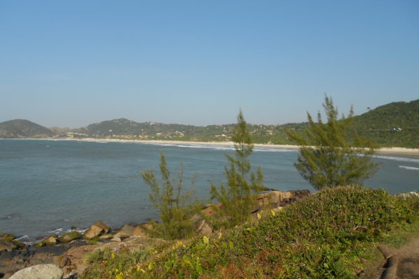 Trilhas, pedaladas e cavalgadas esperam por você na Praia do Rosa