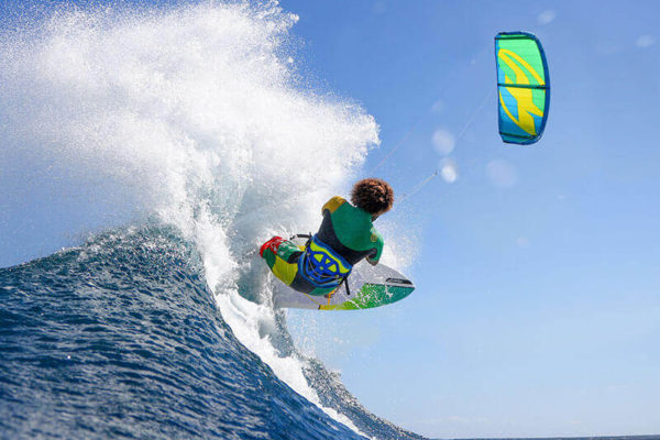 Você conhece o Windsurf e o Kitesurf?