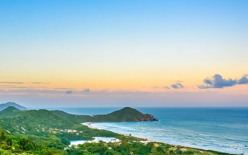 Visite a Praia do Rosa!